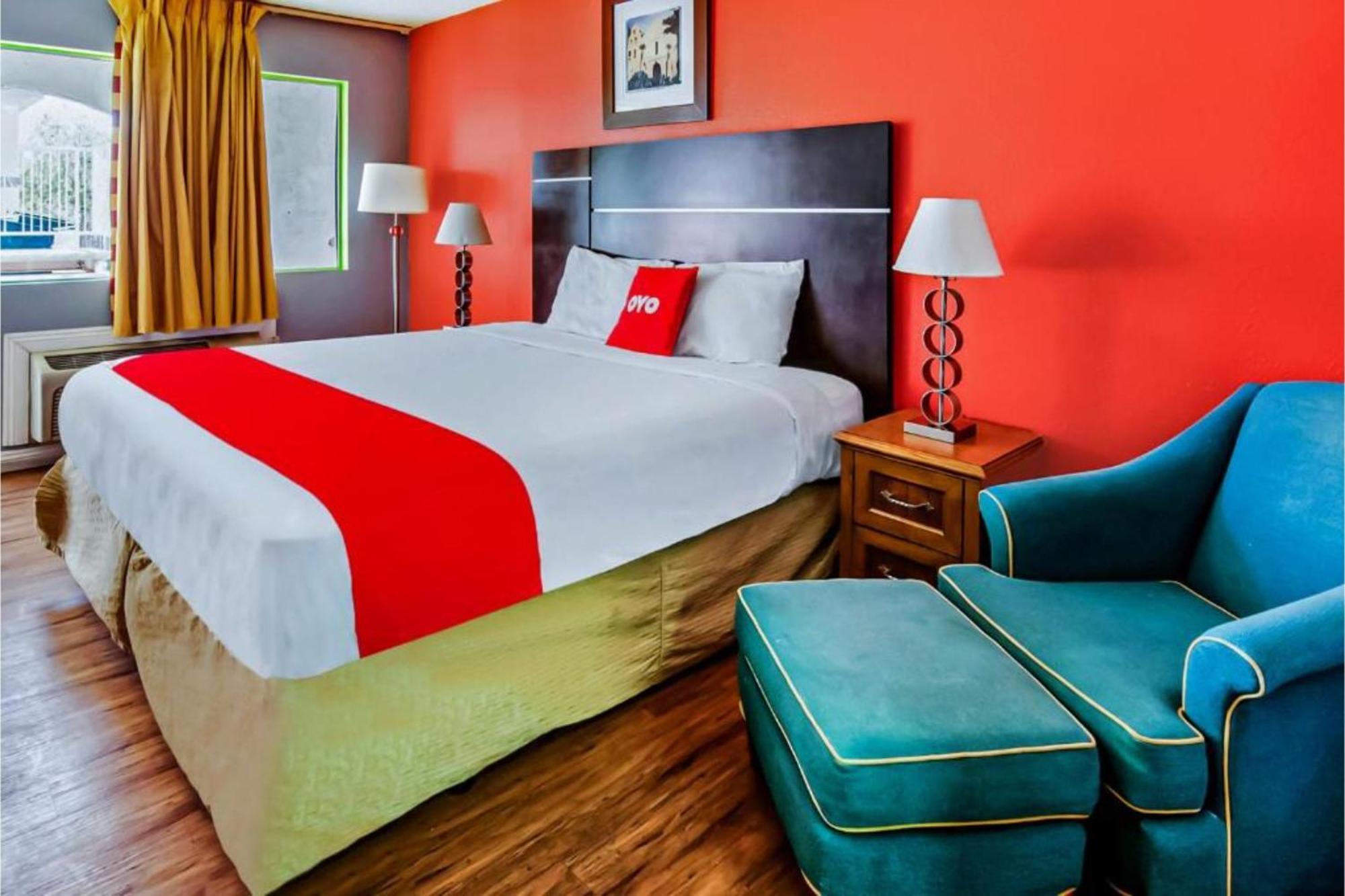 Hotel Europa Риджкрест Екстериор снимка