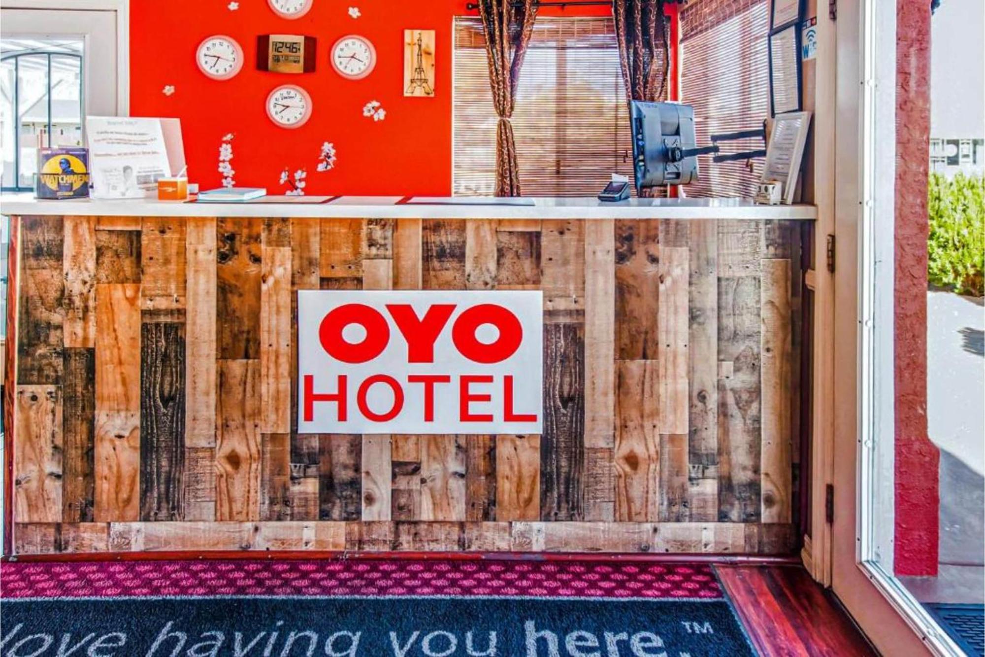 Hotel Europa Риджкрест Екстериор снимка
